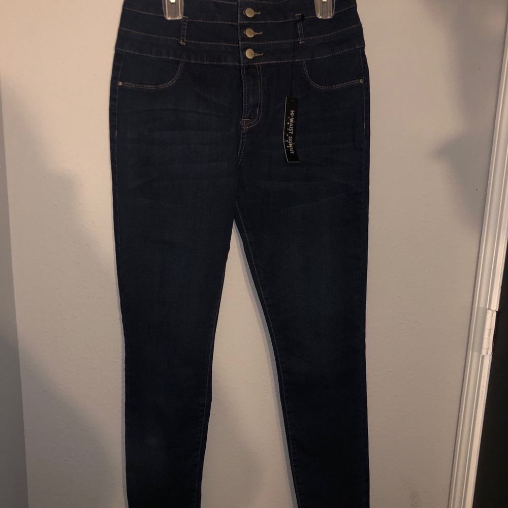 NWT Refuge Skinny Jeans 🦋
